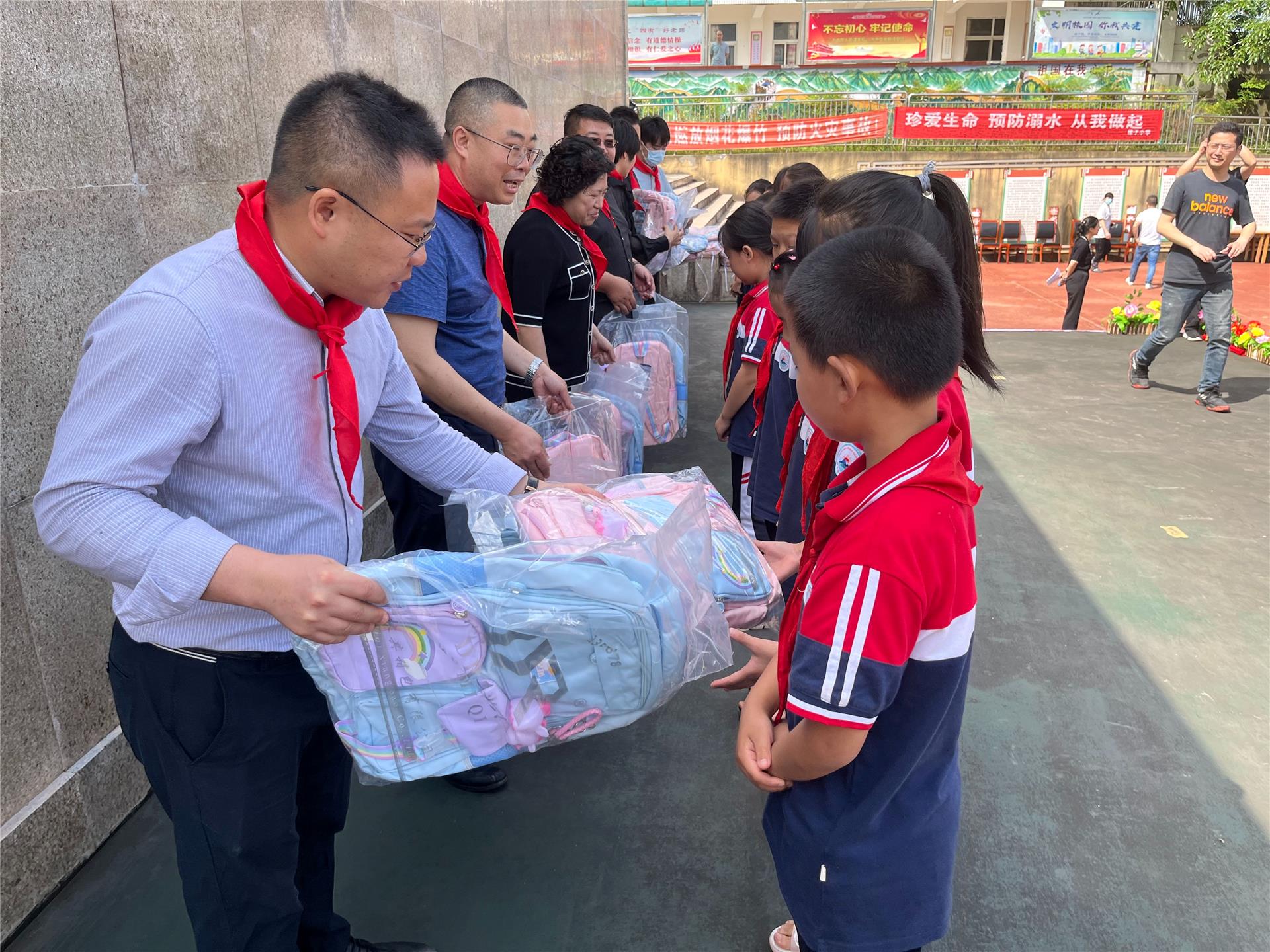 如图片无法显示，请耐心等待
