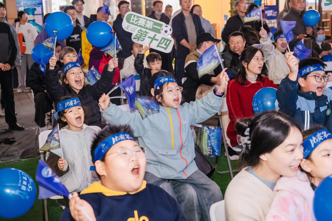 燃情苏超,悦聚同行!镇江吾悦广场线下观赛活动点燃城市足球热情 (1).docx 如图片无法显示,请耐心等待