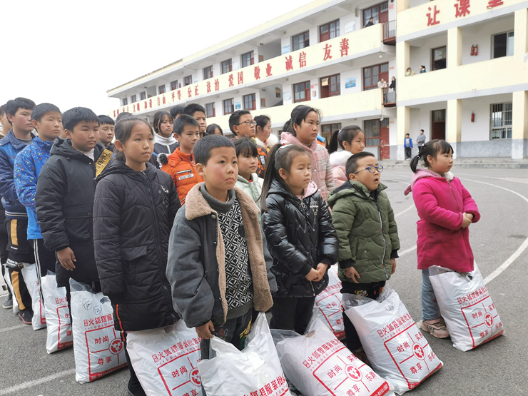 霍尔果斯媒体报道(2).docx 如图片无法显示,请耐心等待